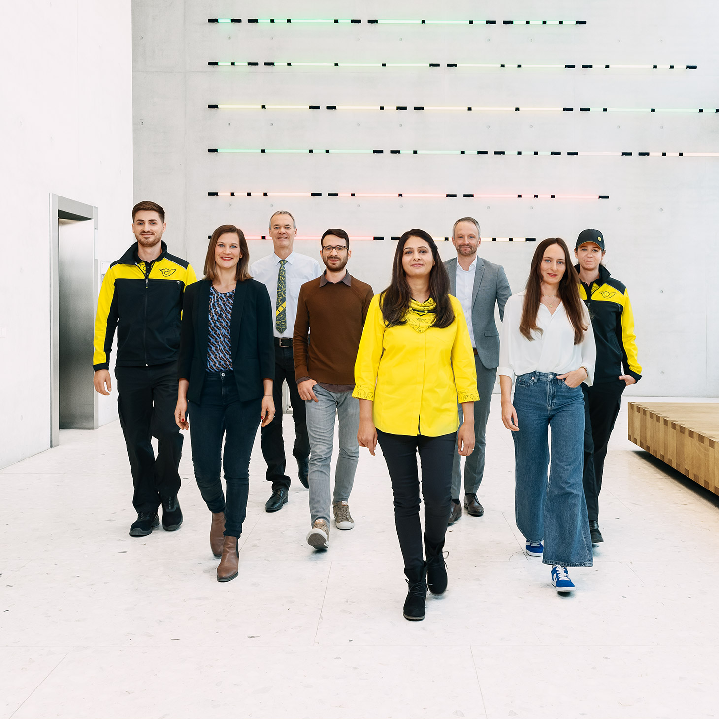 Various employees of Austrian Post